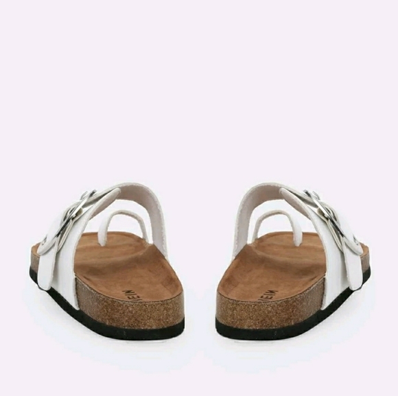 Sandal - Picture 4 of 4